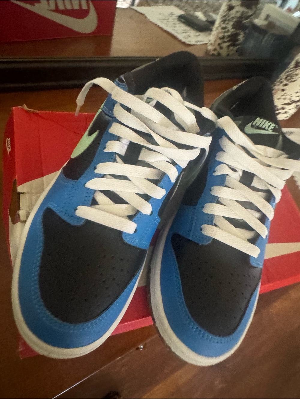 Nike Kids Black and Blue Low-Top Sneakers with White Laces